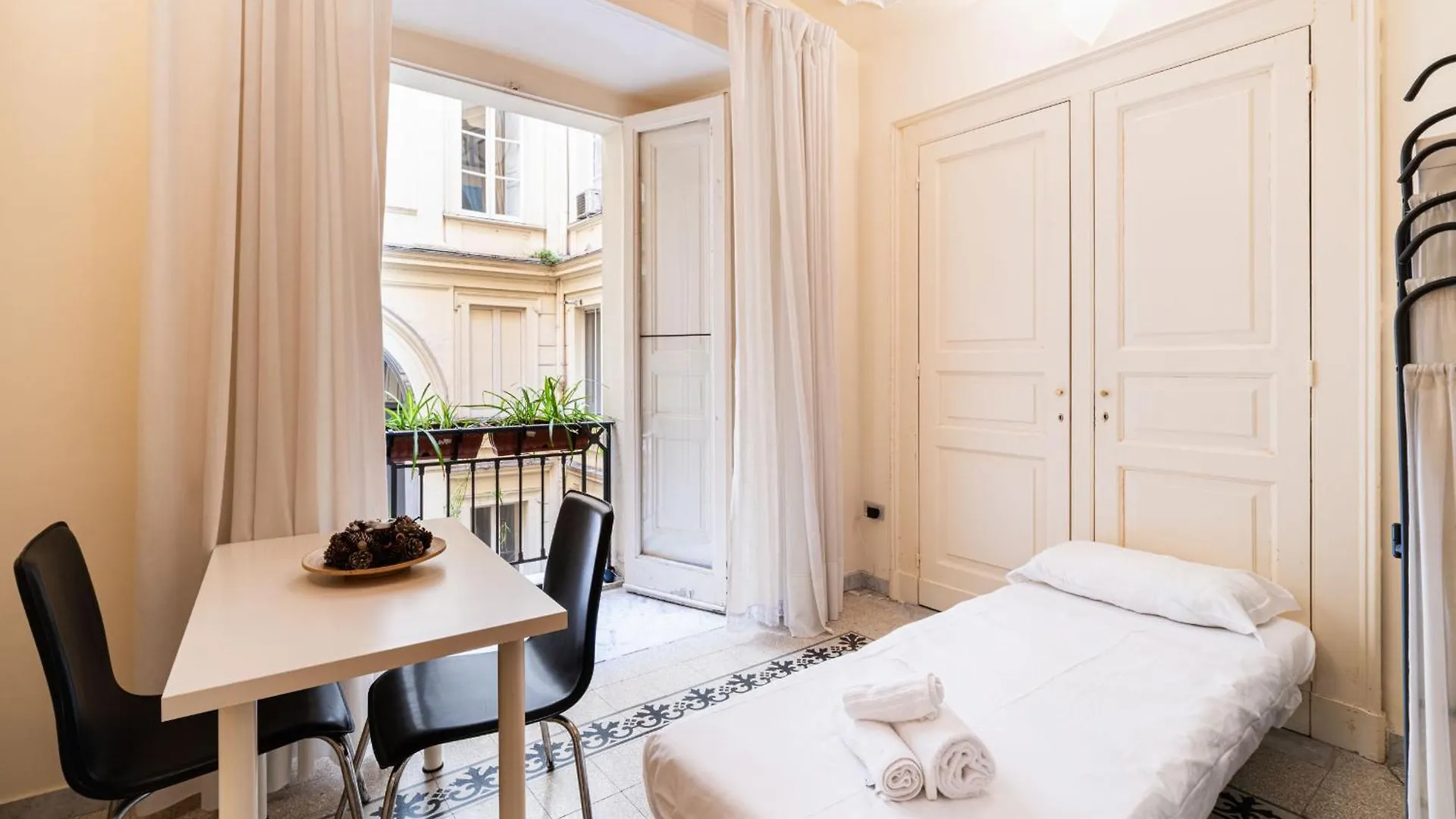 Casa Morelli By Domusextra Apartment Naples Italy